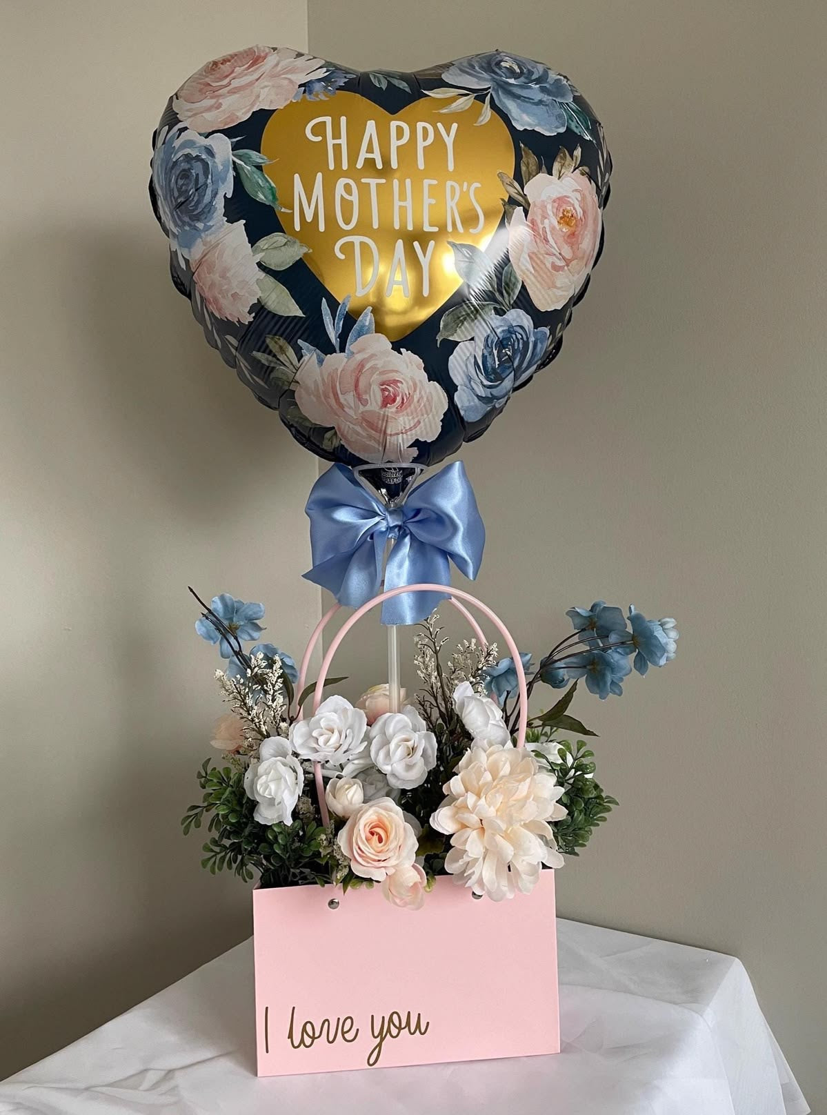 Blue Blossom Mother’s Day Gift Set