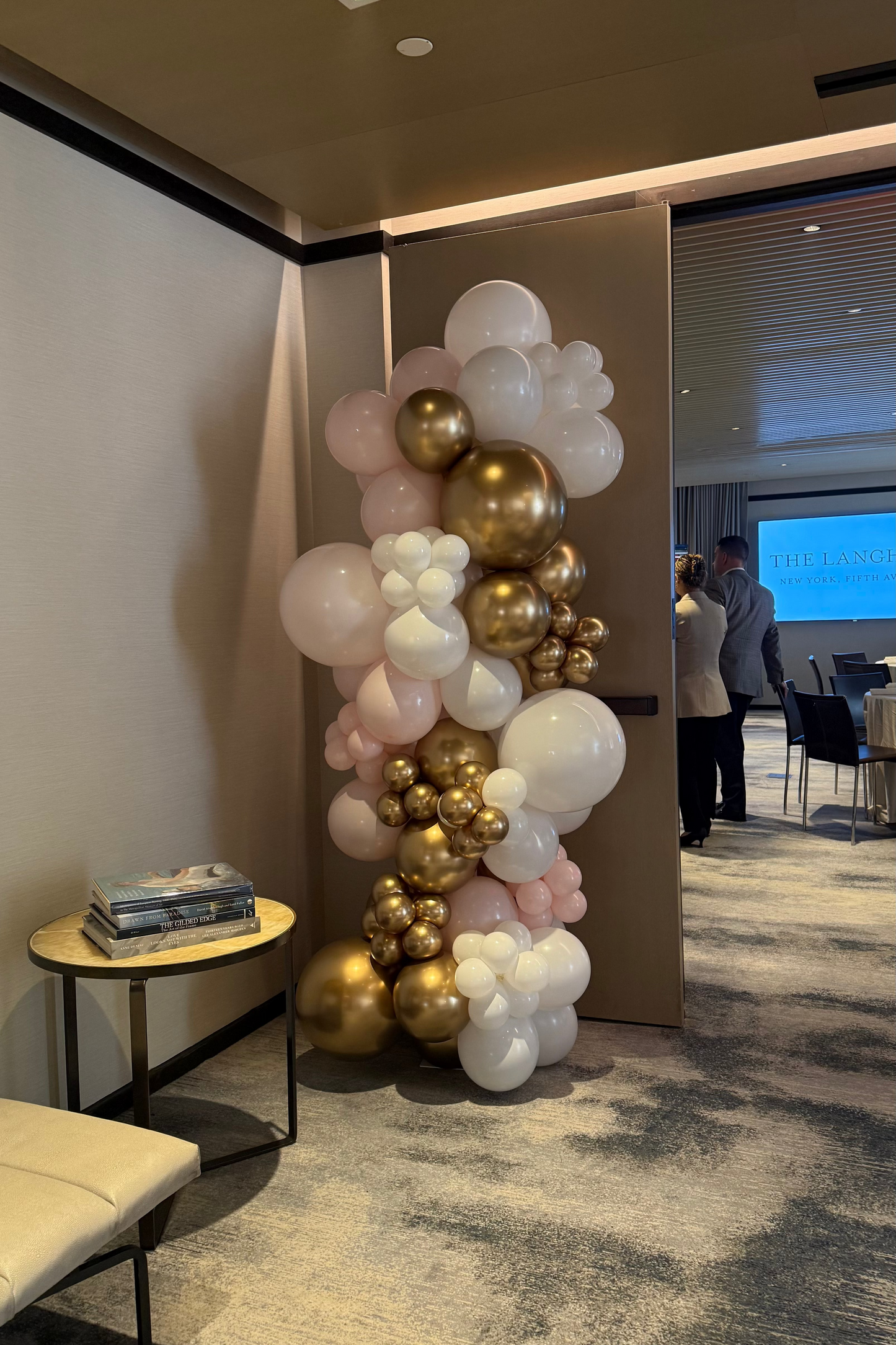 Organic Balloon Column