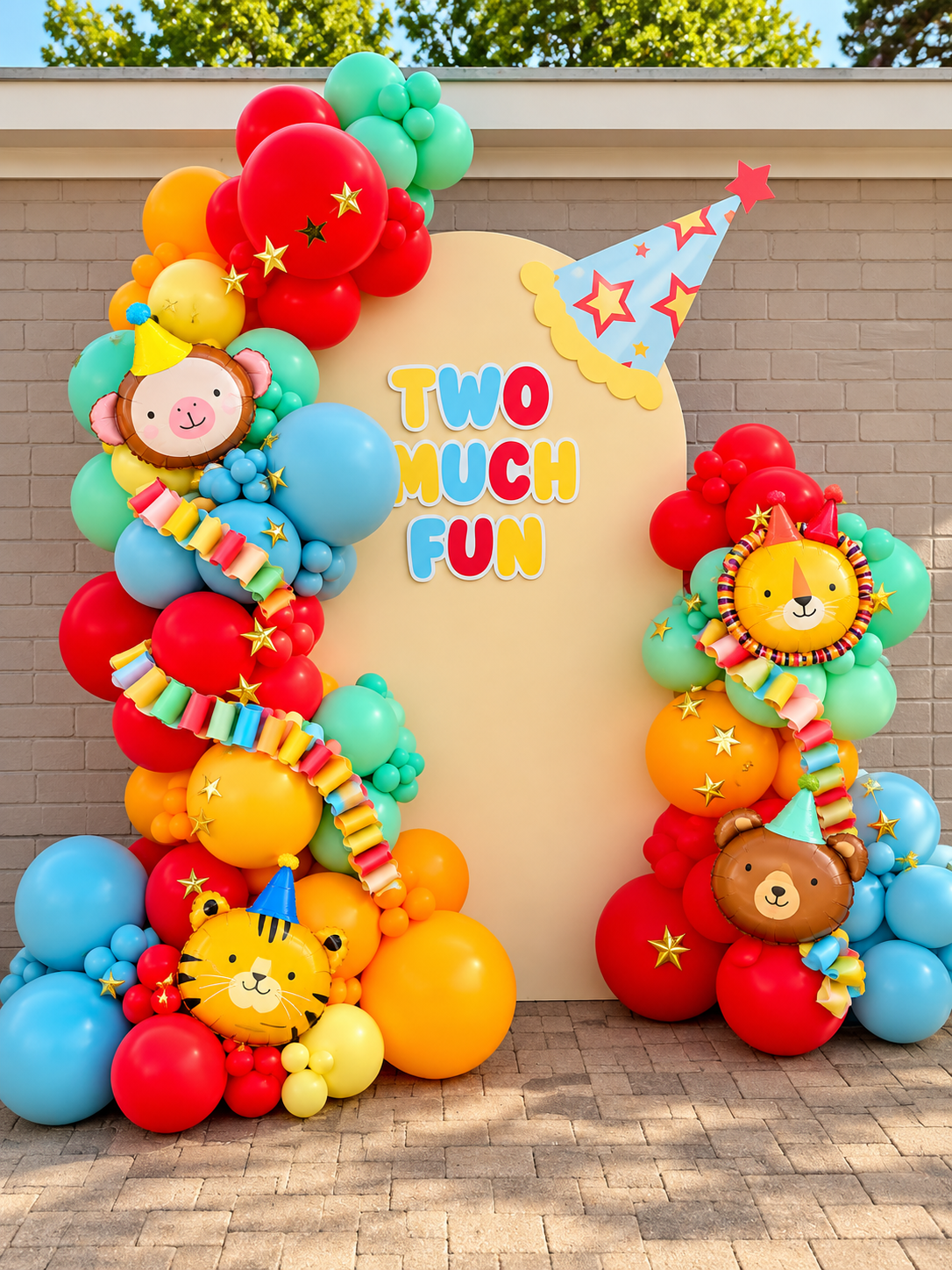 Party Pals Parade Balloon Backdrop