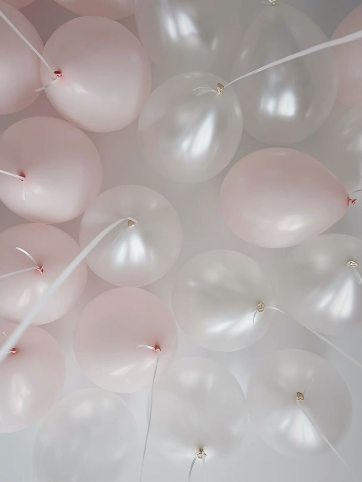 Pearl White Baby Pink / Balloons