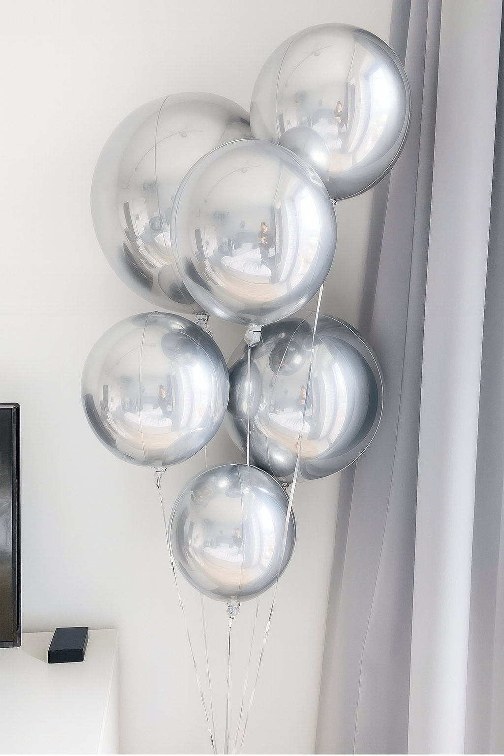 Chrome Sphere Balloons Bouquet