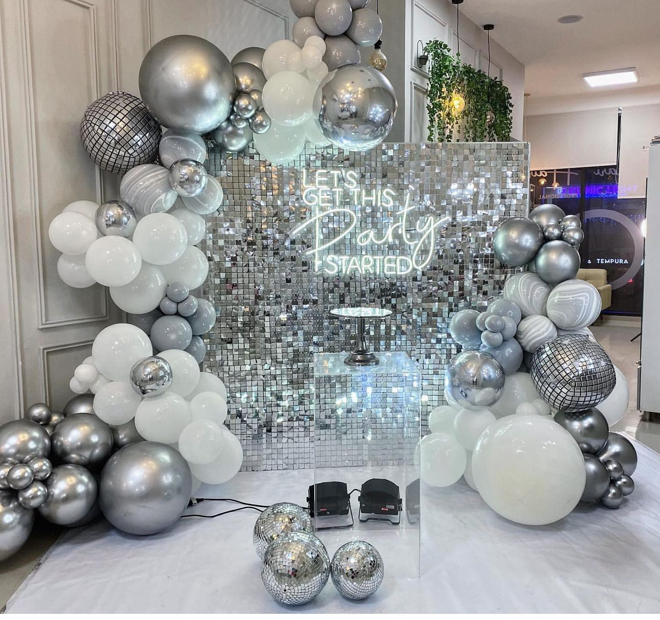 Shimmer Wall Decoration