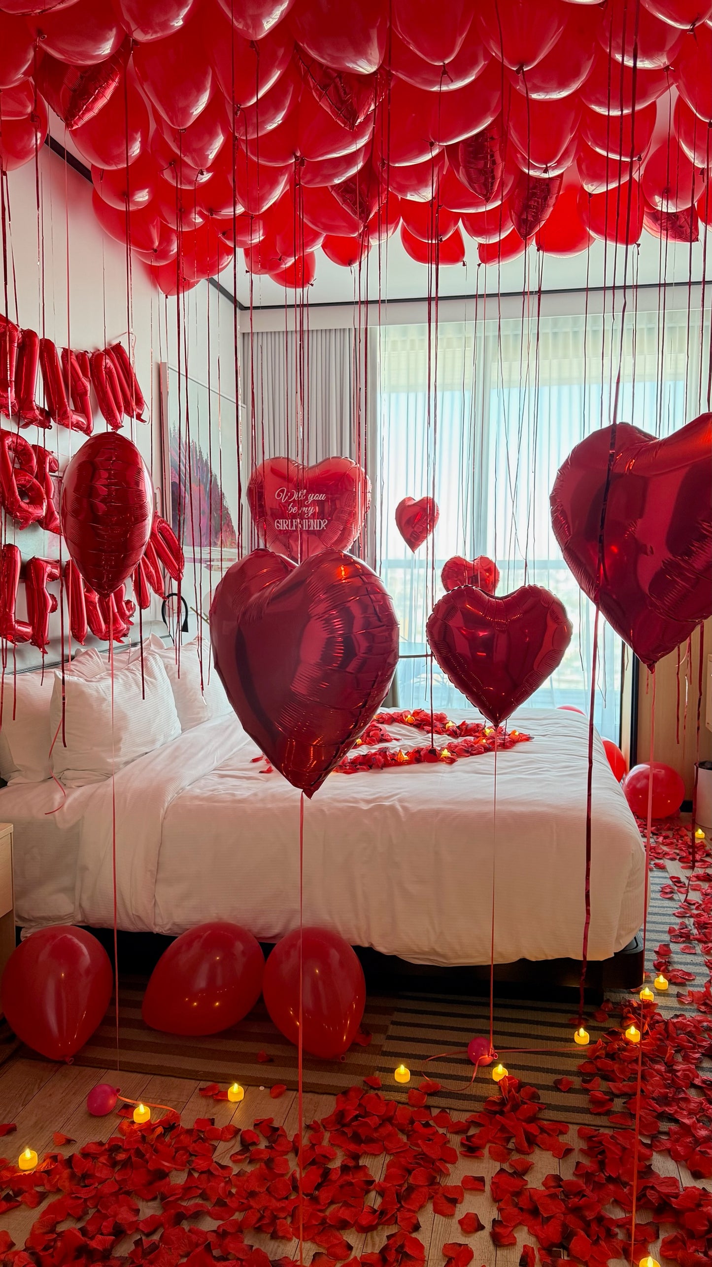 Be My Girlfriend -  Red LOVE Balloon Room Set