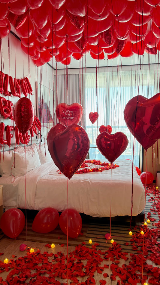 Be My Girlfriend -  Red LOVE Balloon Room Set