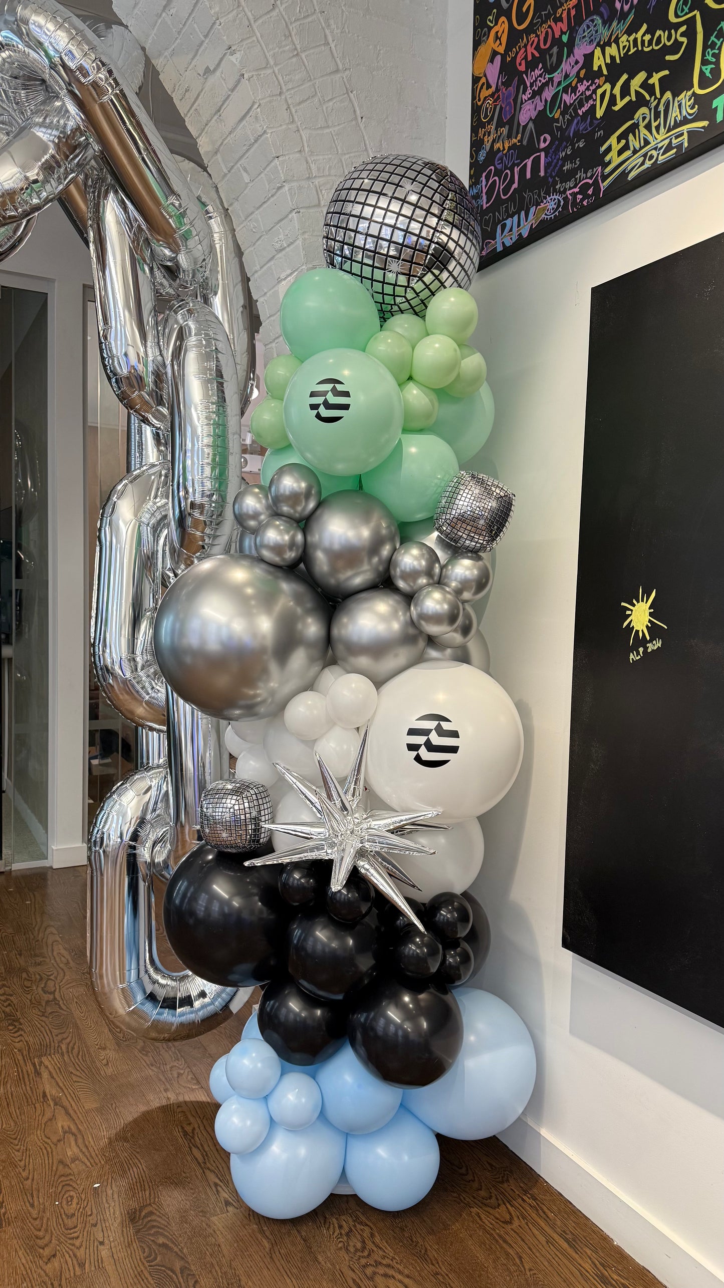 Organic Balloon Column