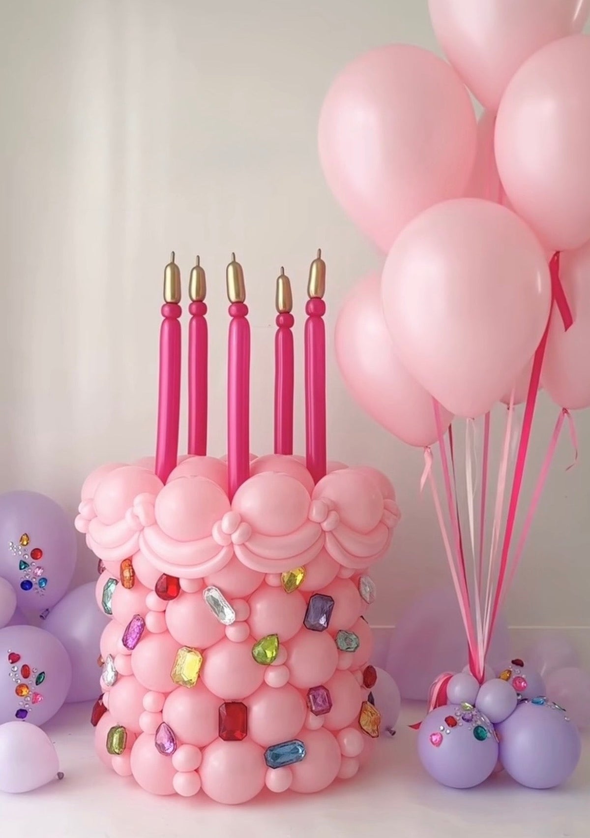 Jewel Cake Balloon Sculpture