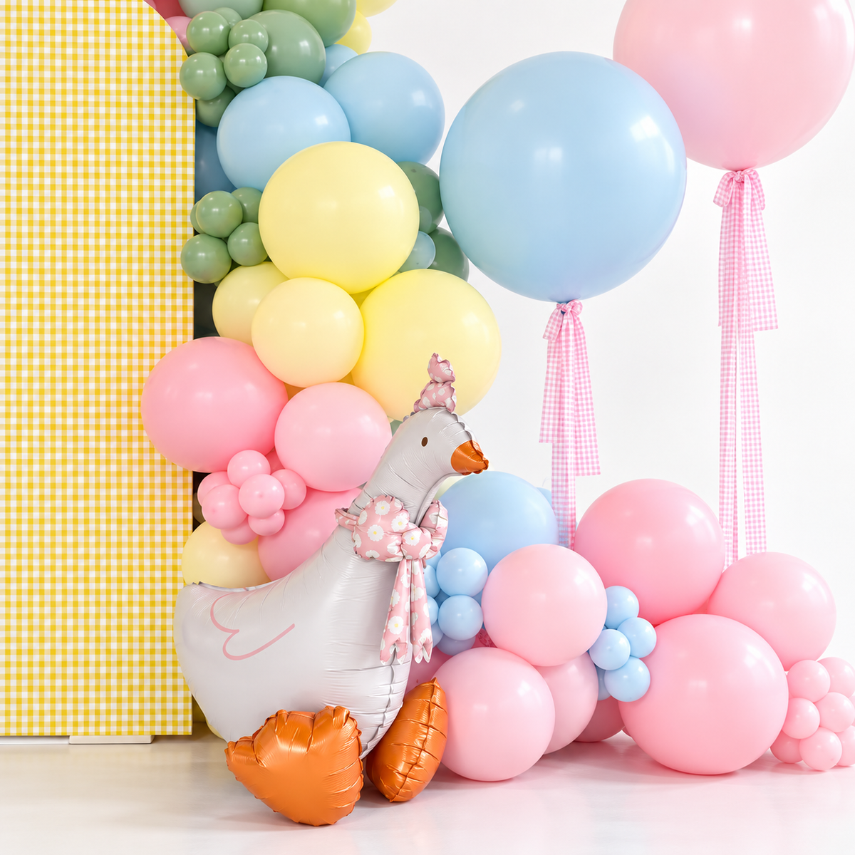 Sweet Goose Garden Balloon Backdrop